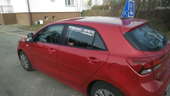 KURS PRAWA JAZDY SZKOLENIE PODSTAWOWE I UZUPEŁNIAJĄCE