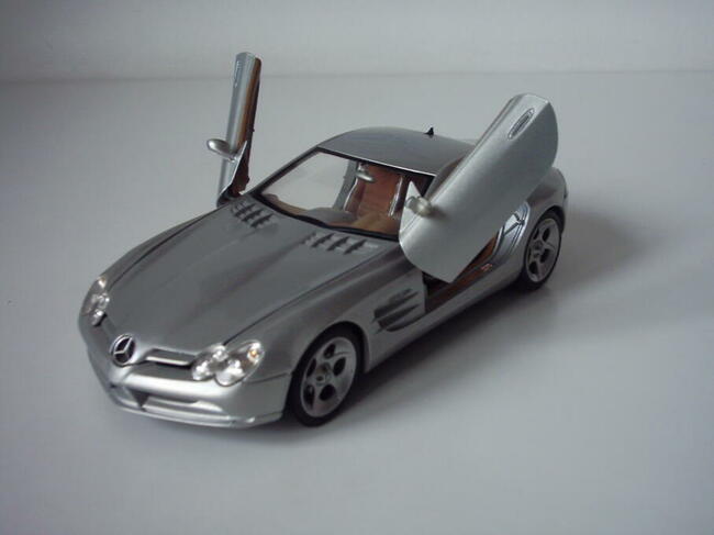 Model Mercedes - Benz 300 SLR 1955 ,SLR Vision 1995 Rok