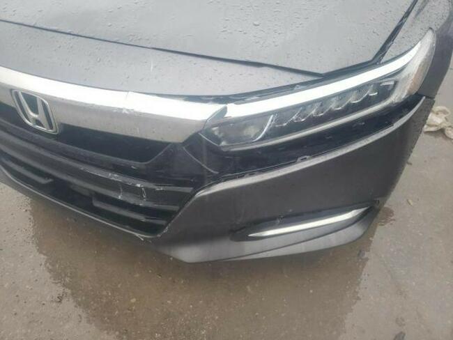 Honda Accord 2019, 2.0L hybryda, porysowany lakier
