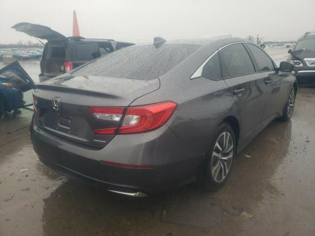 Honda Accord 2019, 2.0L hybryda, porysowany lakier