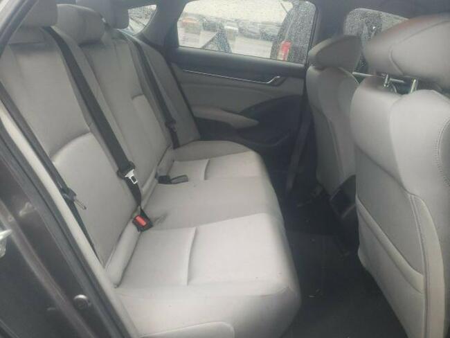 Honda Accord 2019, 2.0L hybryda, porysowany lakier