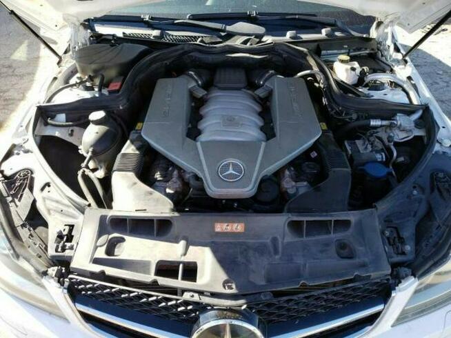 Mercedes C 63 AMG 2013, porysowany lakier