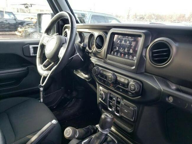 Jeep Wrangler UNLIMITED SPORT, 2018, 2.0L, porysowany lakier