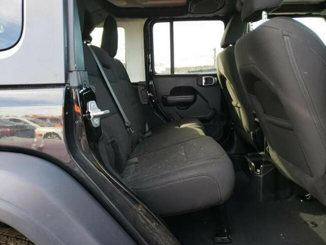 Jeep Wrangler UNLIMITED SPORT, 2018, 2.0L, porysowany lakier