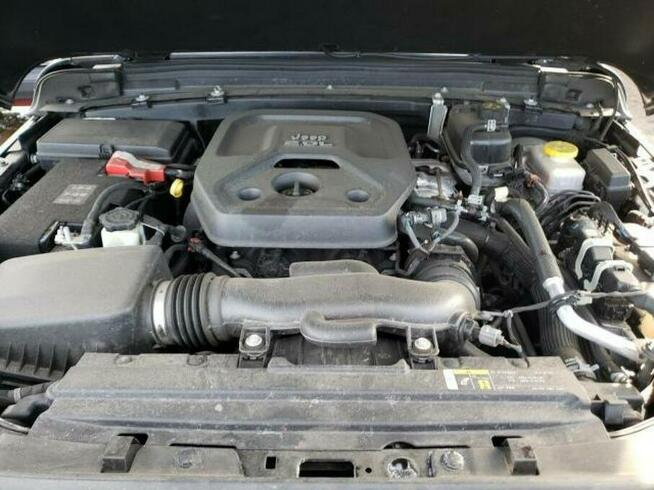Jeep Wrangler UNLIMITED SPORT, 2018, 2.0L, porysowany lakier