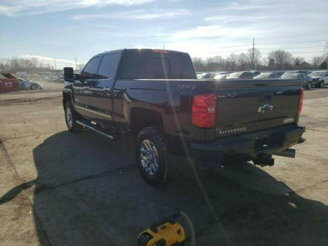 Chevrolet Silverado K3500, porysowany lakier