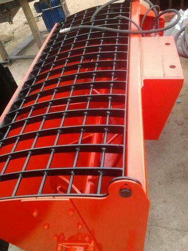 Mieszalnik do betonu, łyżka mieszająca hydrauliczna