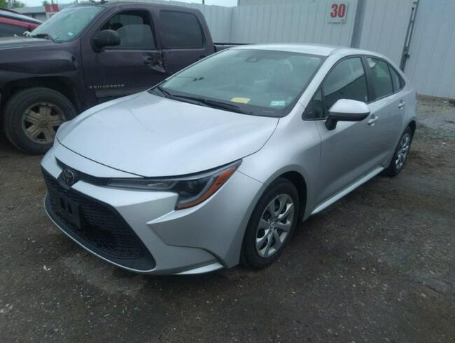 Toyota Corolla 2021, 1.8L, LE, od ubezpieczalni