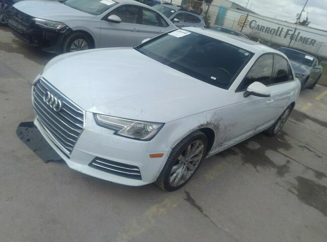 Audi A4 2017, 2.0L, od ubezpieczalni