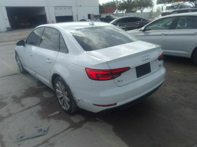 Audi A4 2017, 2.0L, od ubezpieczalni