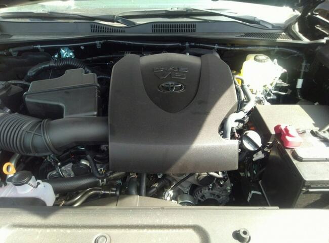 Toyota Tacoma 2021, 3.5L, 4x4, od ubezpieczalni