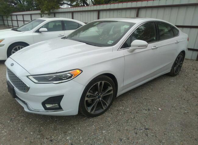 Ford Mondeo 2019, 2.0L, Titanium, 4x4, od ubezpieczalni