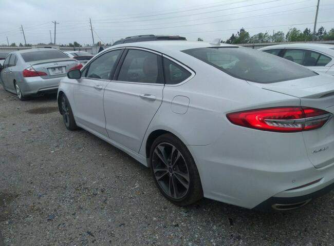 Ford Mondeo 2019, 2.0L, Titanium, 4x4, od ubezpieczalni