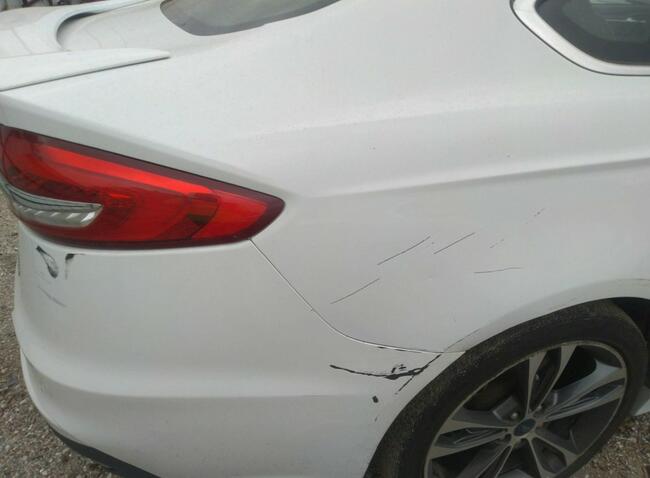 Ford Mondeo 2019, 2.0L, Titanium, 4x4, od ubezpieczalni