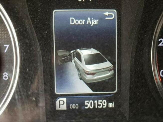 Toyota Camry 2017, 2.5L, LE, po gradobiciu