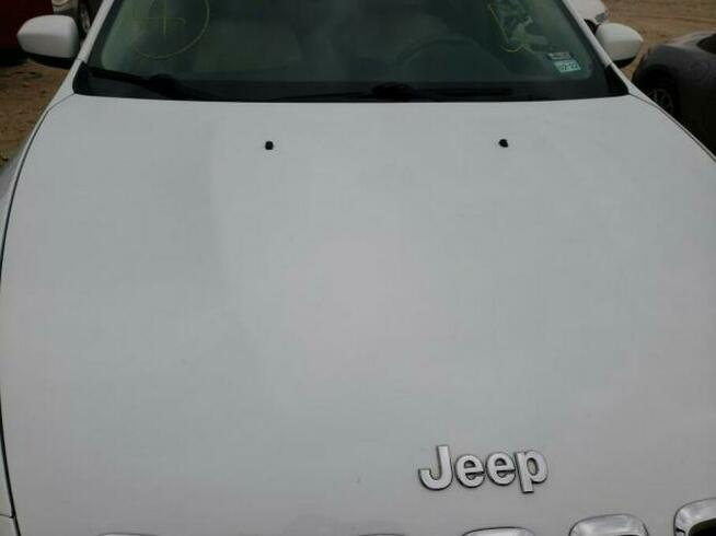 Jeep Cherokee 2015, 3.2L, Latitude, po gradobiciu