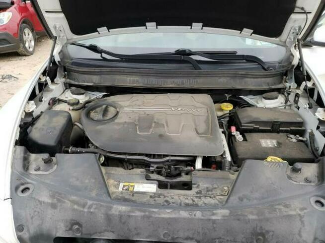 Jeep Cherokee 2015, 3.2L, Latitude, po gradobiciu