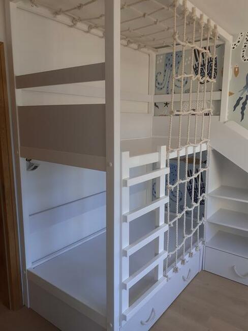 łóżka na antresoli