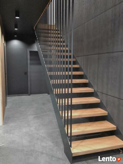 Schody drewniane, nowoczesne i klasyczne, schody półkowe .