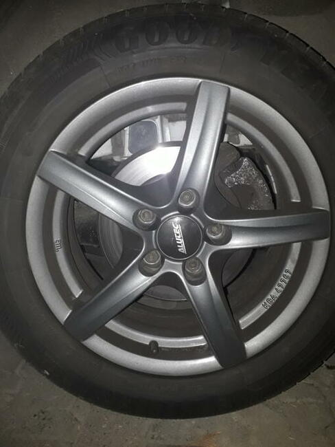 Alufelgi z oponami letnimi