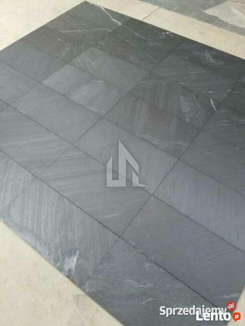 Płytki kamienne Ocean Black – idealne na podłogę / STONELAND