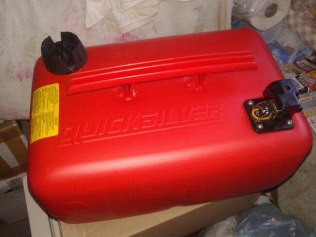 silnik zaburtowy nowy oryginalny zbiornik QUICKSILVER 25L