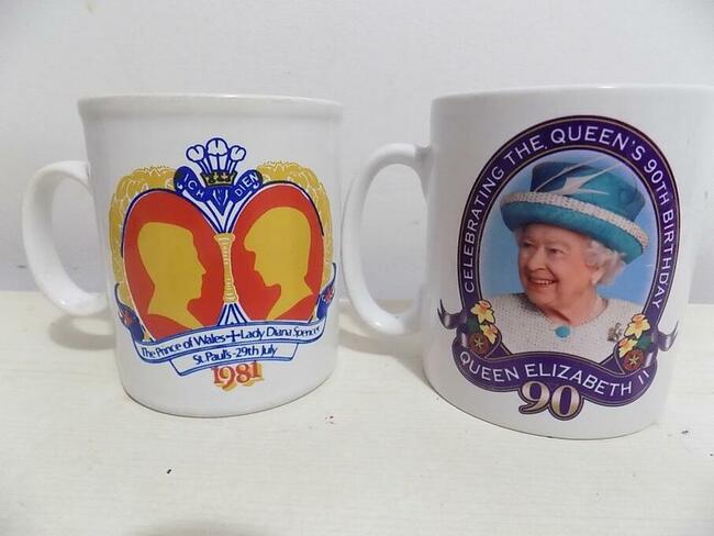 Kolekcjonerskie kubki+puszka - Elizabeth i Diana-1977/81r.