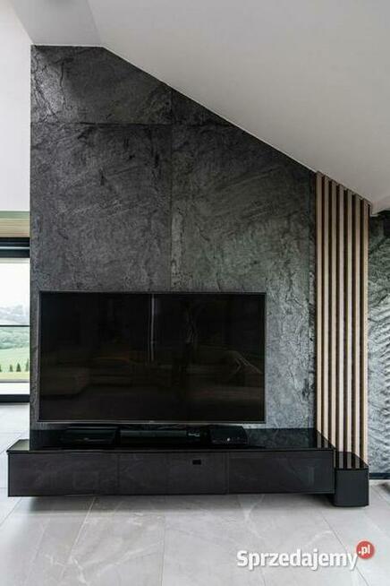 Okładzina elewacyjna w wielkim formacie 244x122 szarości