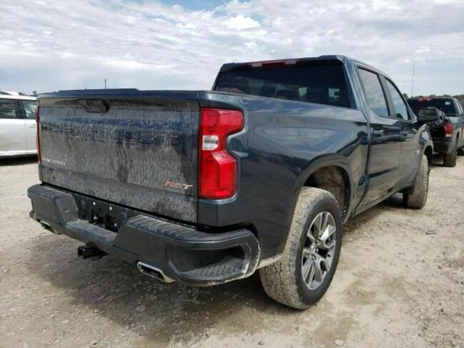Chevrolet Silverado 2021, 5.3L, 4x4, porysowany