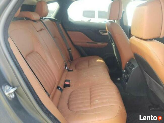 Jaguar F-Pace 2020, 2.0L, 4x4, Portfolio, porysowany