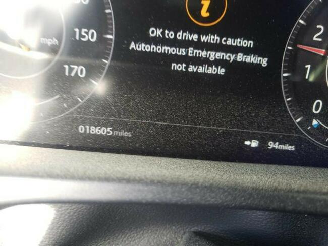 Jaguar F-Pace 2020, 2.0L, 4x4, Portfolio, porysowany