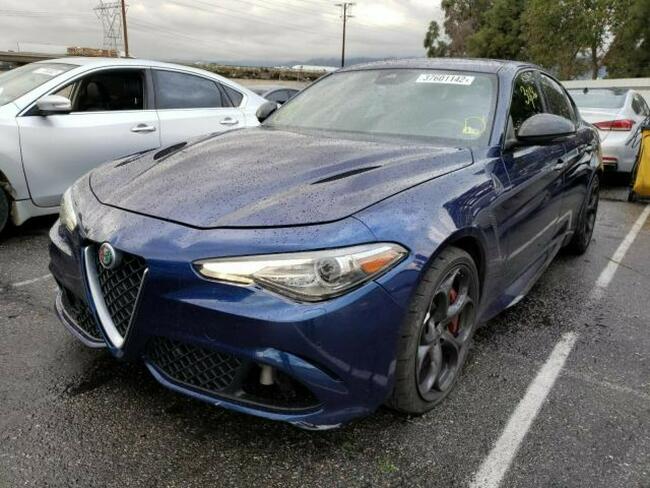 Alfa Romeo Giulia QUADRIFOGLIO, 2.9L, porysowany