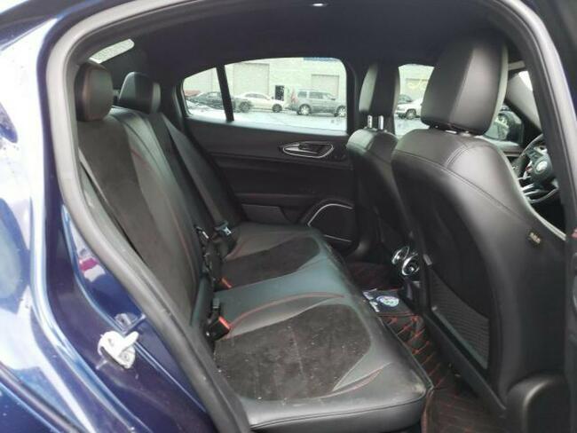 Alfa Romeo Giulia QUADRIFOGLIO, 2.9L, porysowany