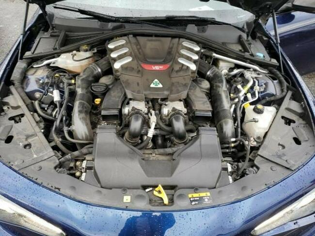 Alfa Romeo Giulia QUADRIFOGLIO, 2.9L, porysowany
