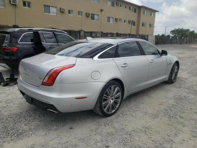 Jaguar XJ L, 2016, 5.0L, porysowany lakier
