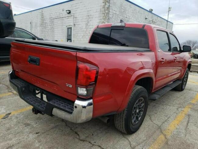 Toyota Tacoma 2018, 3.5L, porysowany lakier