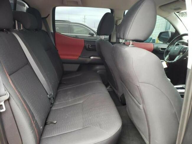 Toyota Tacoma 2018, 3.5L, porysowany lakier