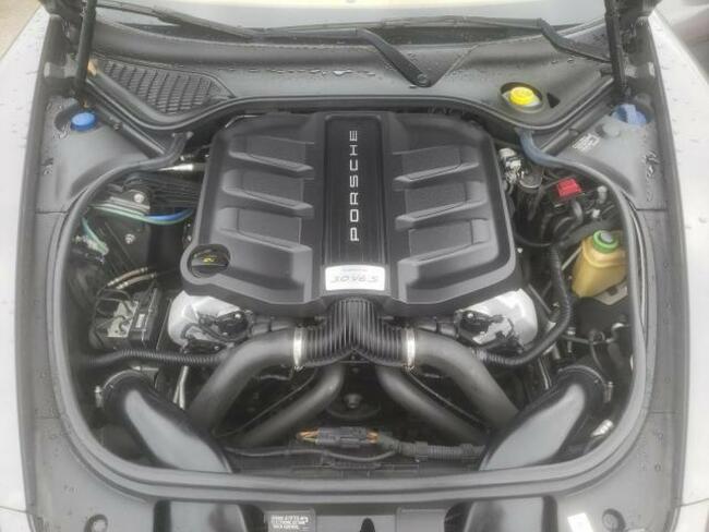 Porsche Panamera 2014, 3.0L, porysowany lakier