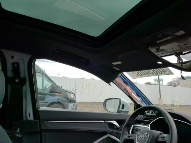 Audi Q3 2020, 2.0L, 4x4, porysowany