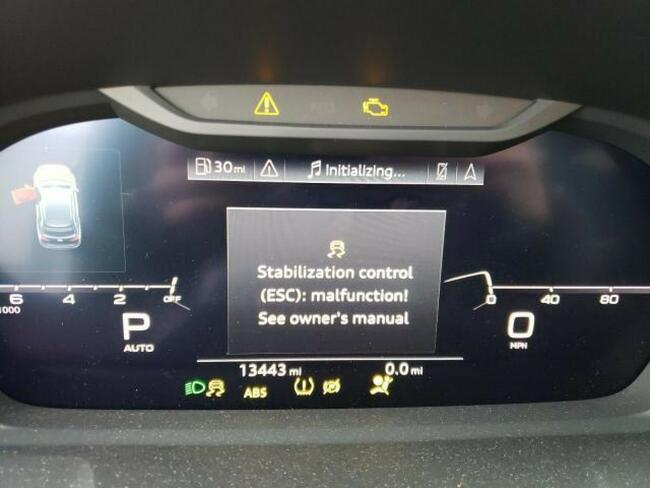 Audi Q3 2020, 2.0L, 4x4, porysowany