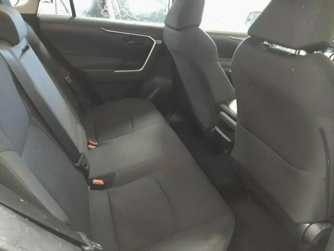 Toyota RAV-4 2019, 2.5L, LE, po gradobiciu