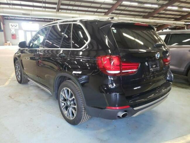 BMW X5 2017, 3.0L, 4x4, porysowany lakier