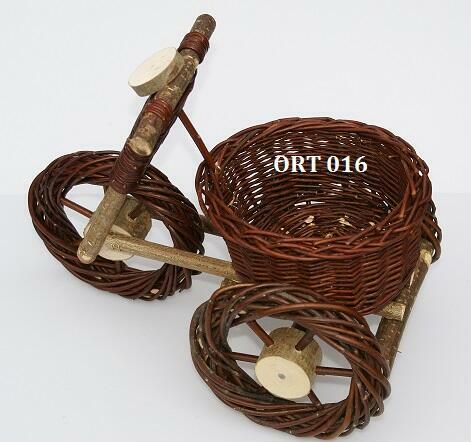 meble z wikliny maty kosze kufry tacki wiklinowe wyroby