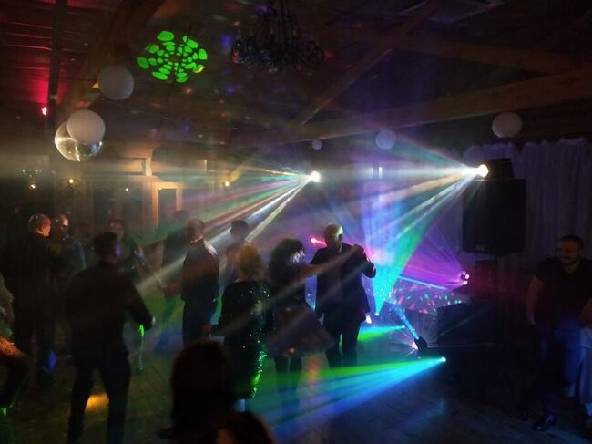 DJ na WESELE Warszawa prowadzenie, nagłośnienie, oświetlenie