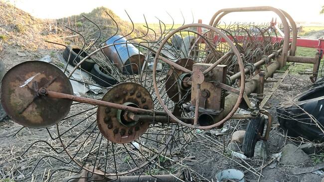 Zgrabiarka przetrząsać z 7 talerzowy