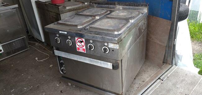 Kuchnia elektryczna 4 palnikowa z piekarnikiem C-9F-4E Boili