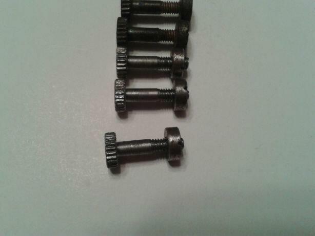 Śruby do polskich bagnetów RADOM / PERKUN