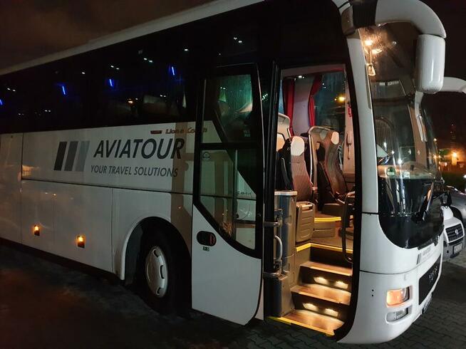 Wynajem autokarów, przewozy pracownicze, autokar