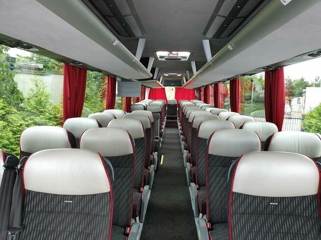 Wynajem autokarów, przewozy pracownicze, autokar