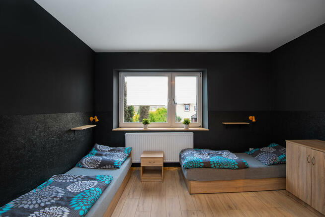 Mieszkanie 7-osobowe z dwoma pokojami (3os. + 4os.) ZABRZE